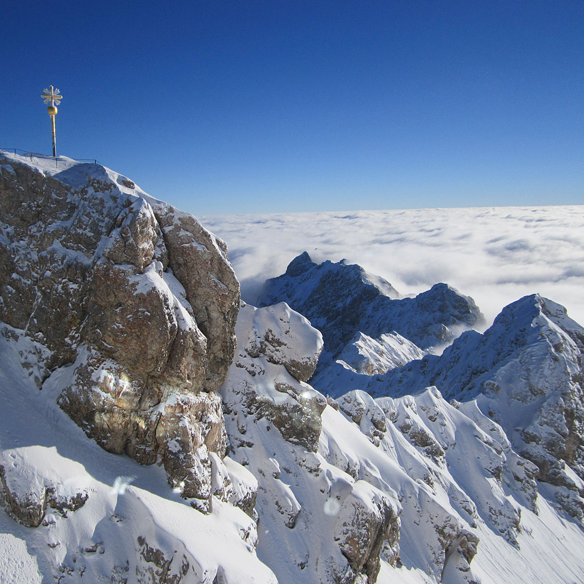 Artikelbild Sommerwanderung Schneeballschlacht Zugspitze