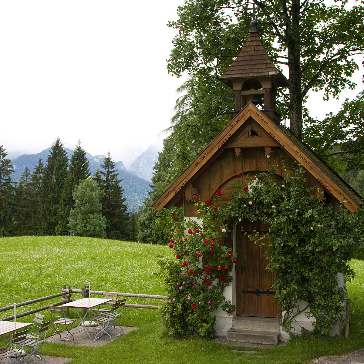 Artikelbild Tageswanderung blühende Almwiesen mit Kapelle