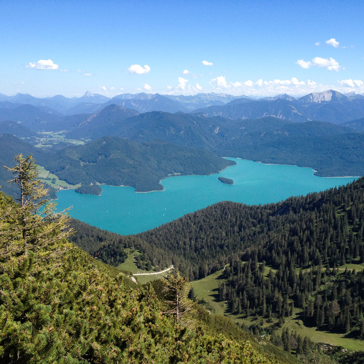 Tageswanderung herzögliche Gratwanderung mit Blick zum Walchensee